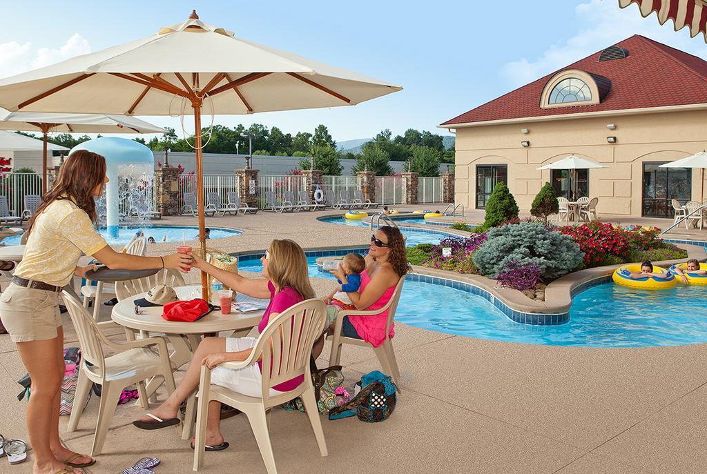 Music Road Resort Inn Pigeon Forge Exterior photo
