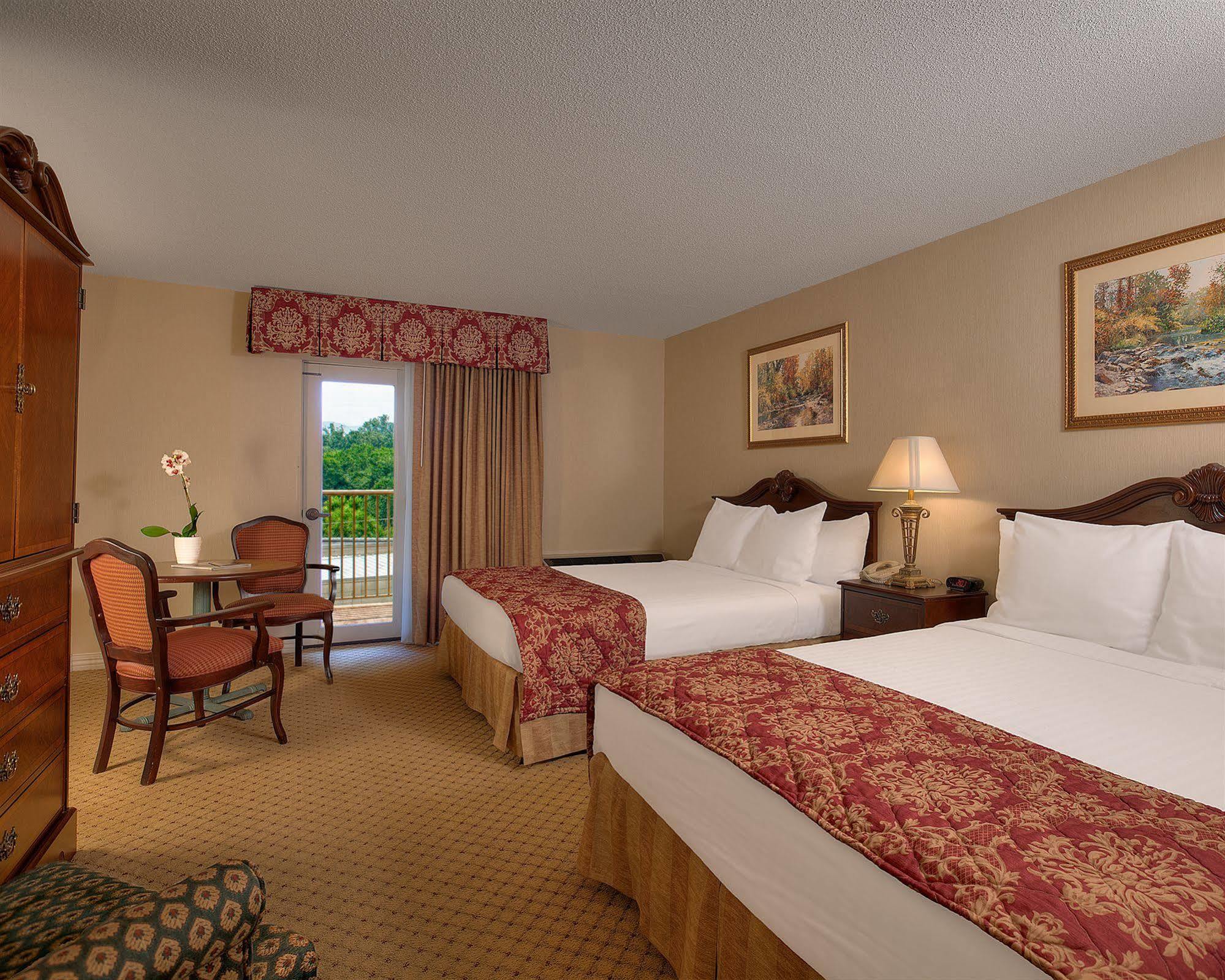 Music Road Resort Inn Pigeon Forge Exterior photo